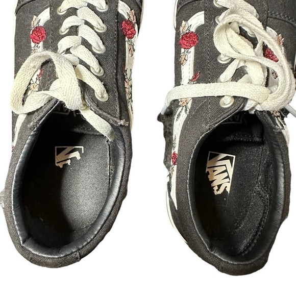 Vans Old Skool Skateboarding Shoe Sneaker Black w/Embroidery Roses Missy Size 5 - Picture 8 of 11
